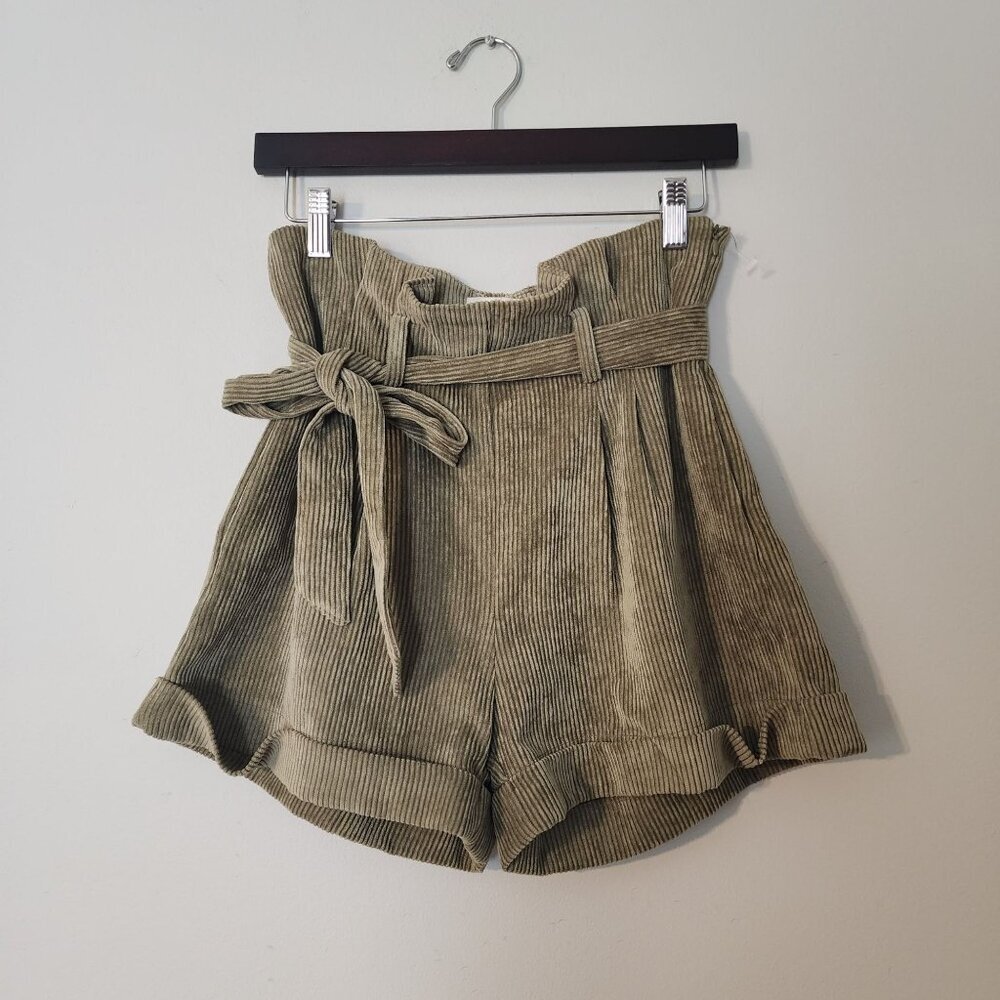 Entro Olive Green Corduroy High Waist Paperbag Shorts With Belt sz M